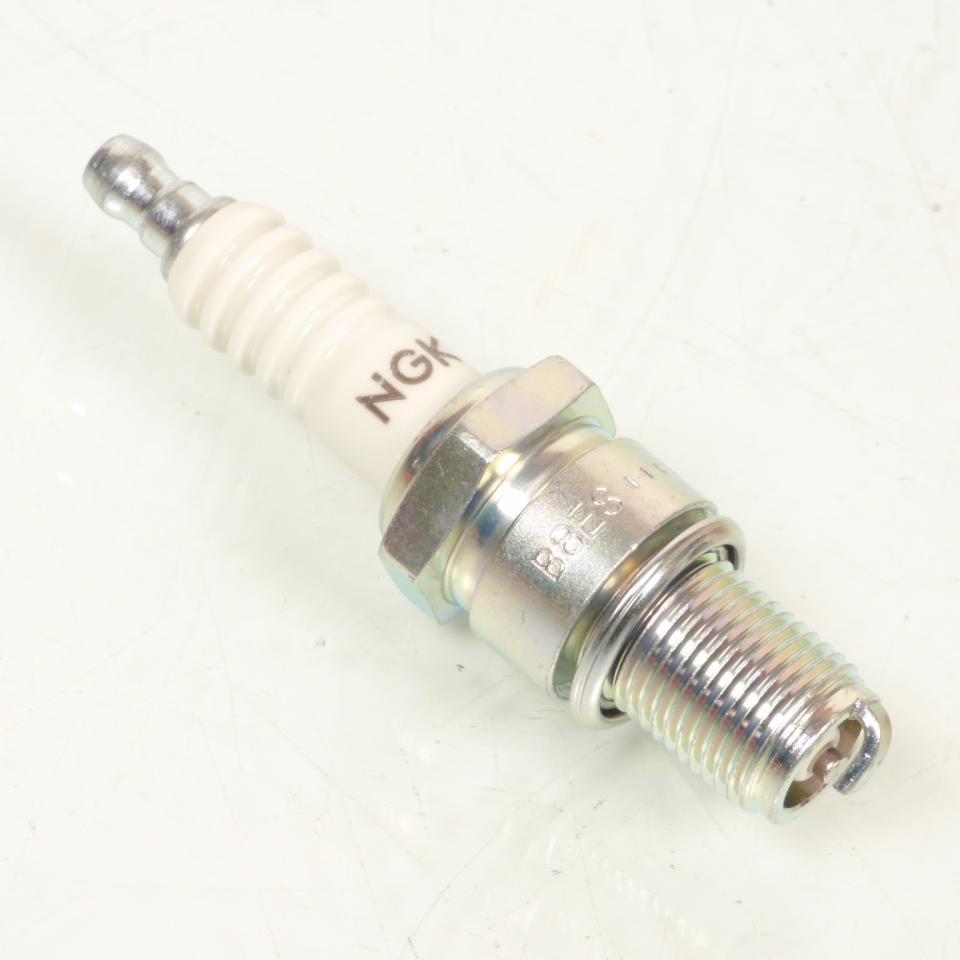 Bougie d'allumage NGK pour Moto Triumph 750 Trident 1991 à 1998 B8ES Neuf