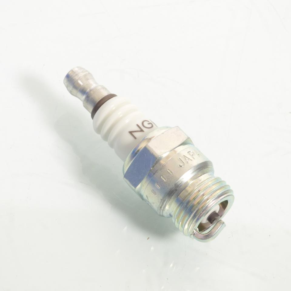 Bougie d'allumage NGK pour moto BM7F / 6421 Neuf