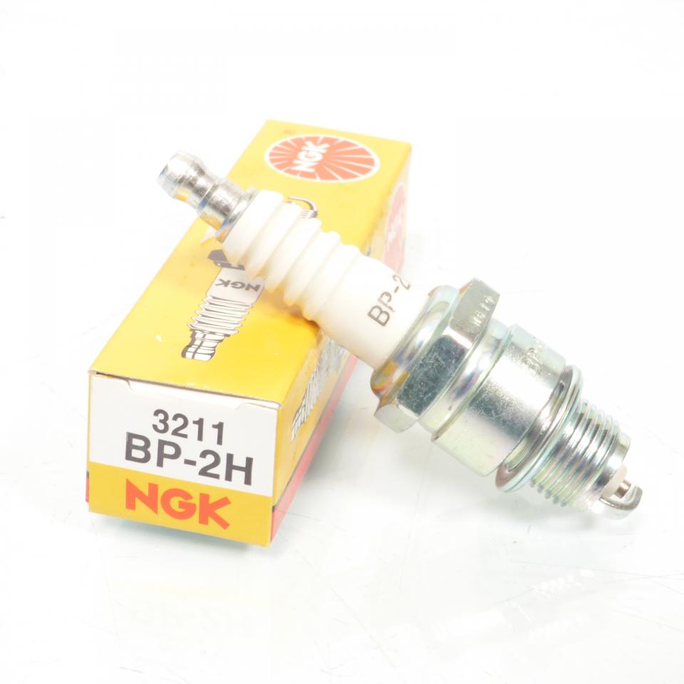 Bougie d'allumage NGK pour moto BP-2H / 3211 Neuf
