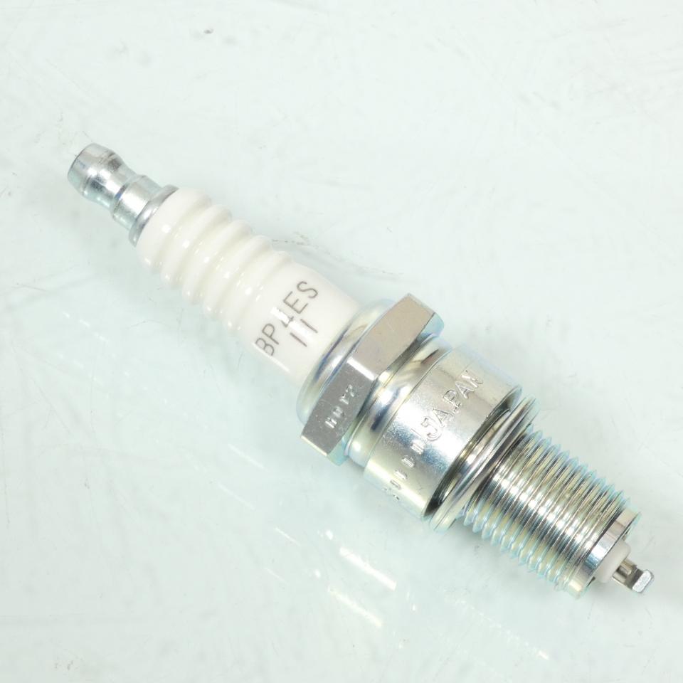 Bougie d'allumage NGK pour moto BP4ES-11 / 7528 Neuf