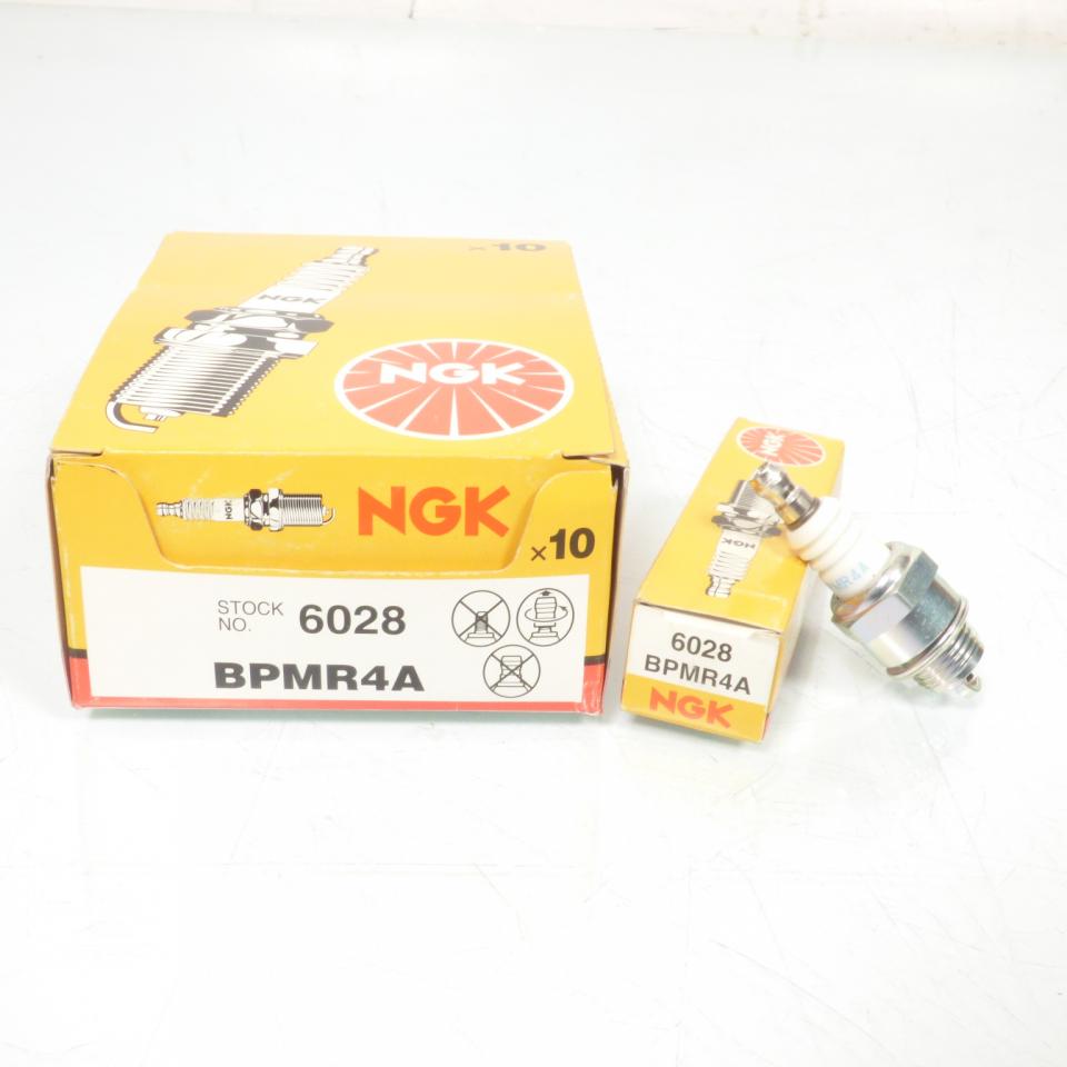 Bougie d'allumage NGK pour moto BPMR4A / 6028 / Par 10 Neuf
