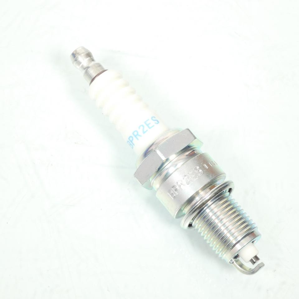 Bougie d'allumage NGK pour moto BPR2ES / 2264 Neuf