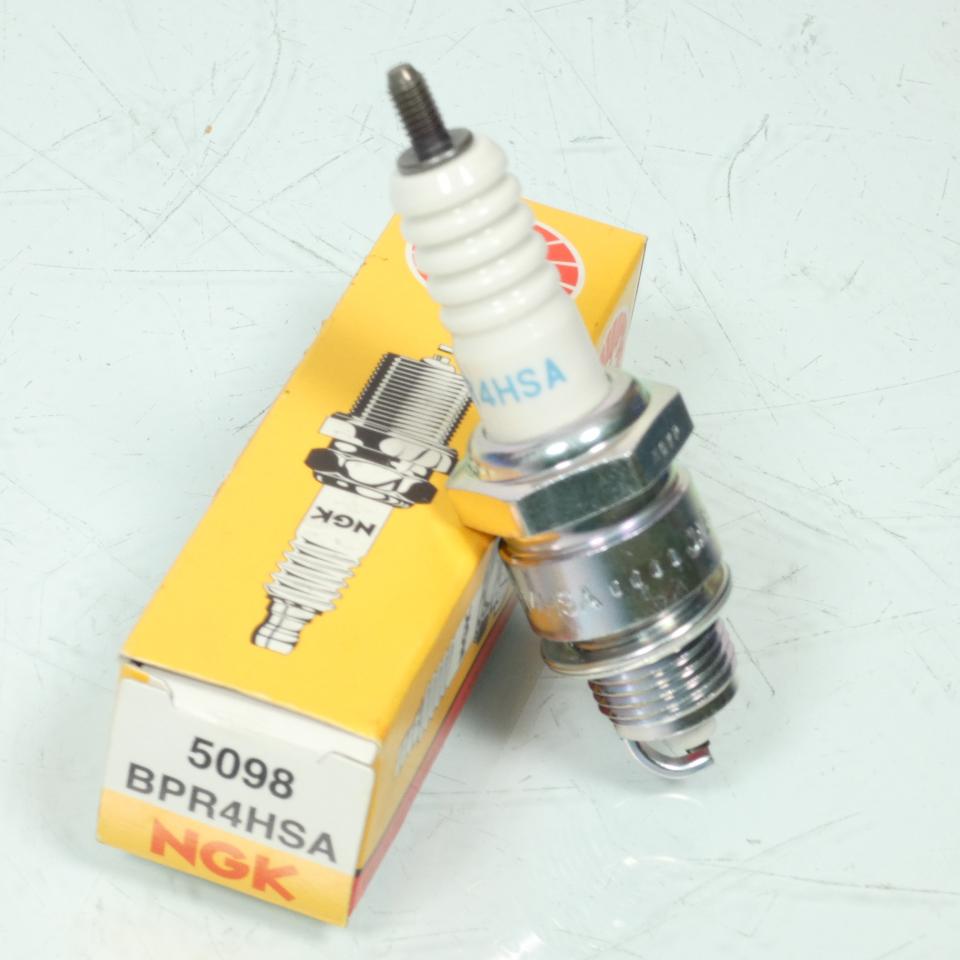 Bougie d'allumage NGK pour Moto Honda 450 Cb Sg Sj 1986 à 1992 BPR4HSA Neuf