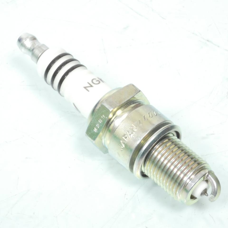 Bougie d'allumage NGK pour moto BPR9EIX / 6853 Neuf