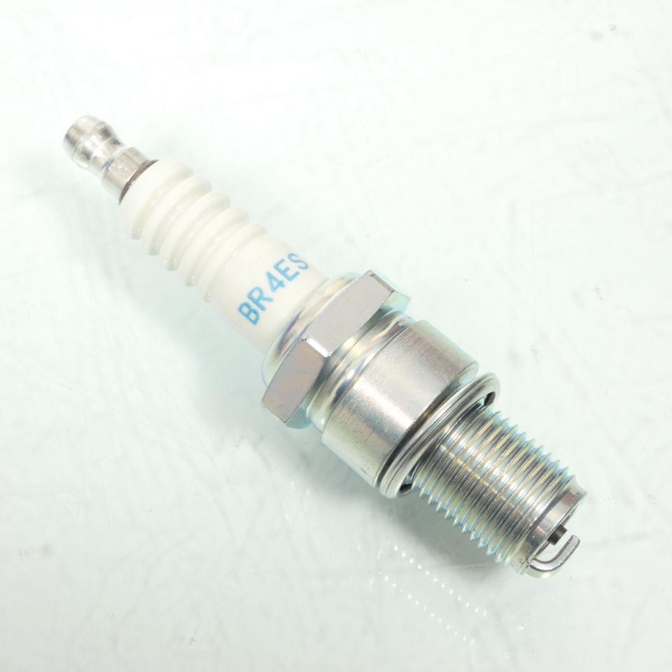 Bougie d'allumage NGK pour moto BR4ES / 1097 Neuf