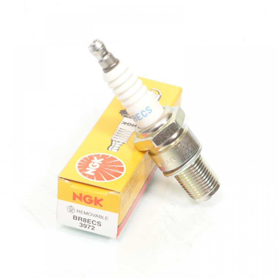 Bougie d'allumage NGK pour moto Honda 75 NS1 Après 1996 BR8ECS / 3972 Neuf