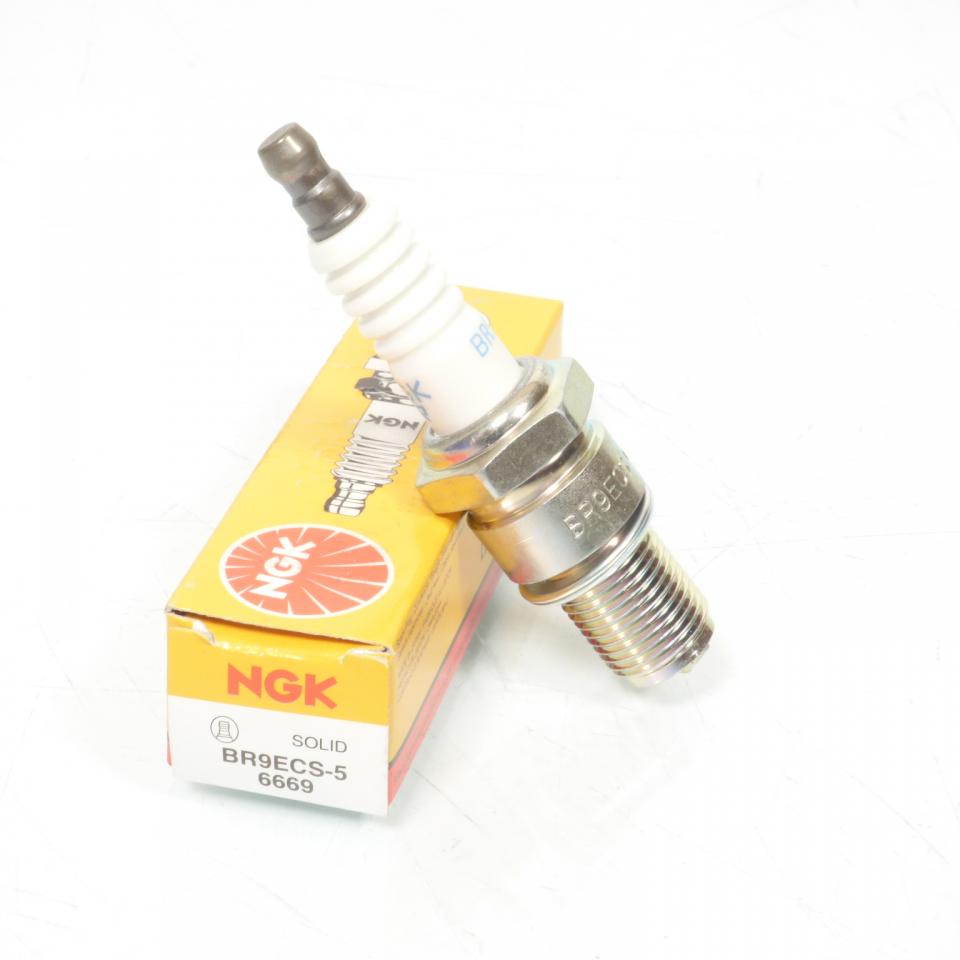 Bougie d'allumage NGK pour moto BR9ECS-5 / 6669 Neuf