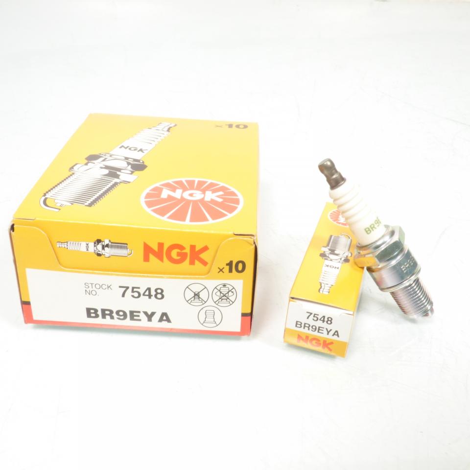 Bougie d'allumage NGK pour moto BR9EYA / 7548 / Par 10 Neuf