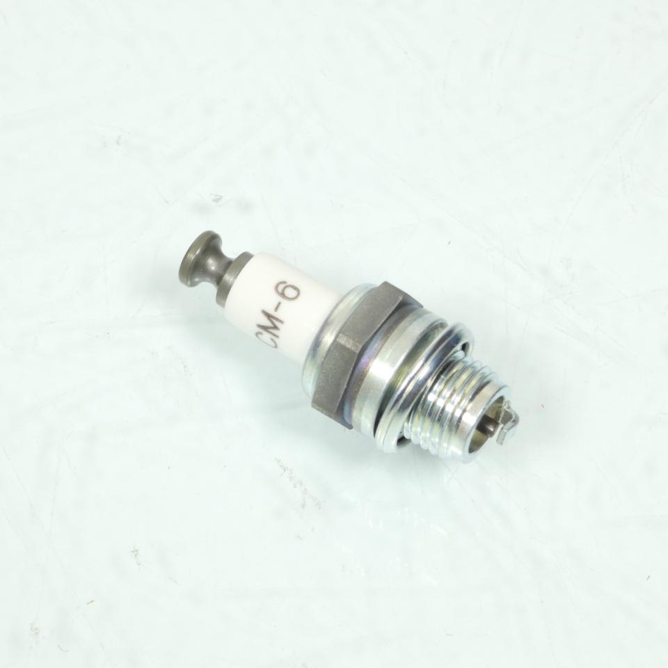 Bougie d'allumage NGK pour mobylette CM-6 Neuf