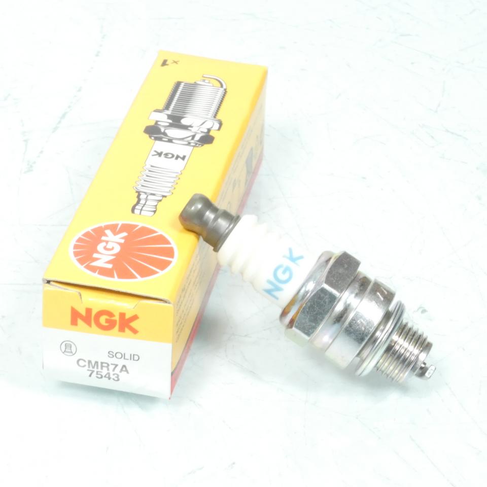 Bougie d'allumage NGK pour moto CMR7A / 7543 / Par 10 Neuf