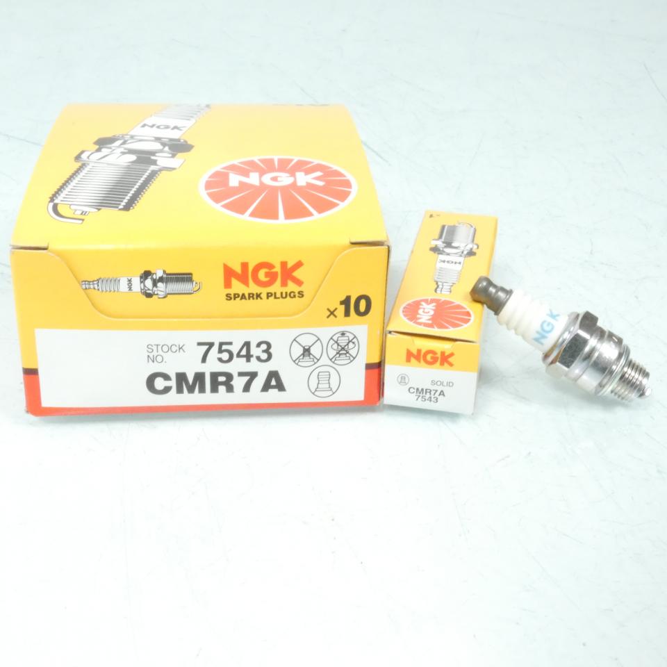 Bougie d'allumage NGK pour moto CMR7A / 7543 / Par 10 Neuf