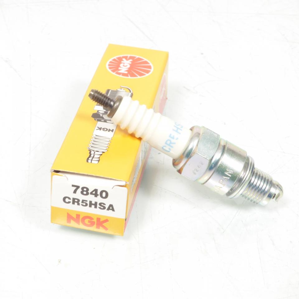 Bougie d'allumage NGK pour moto CR5HSA / 7840 / Par 10 Neuf