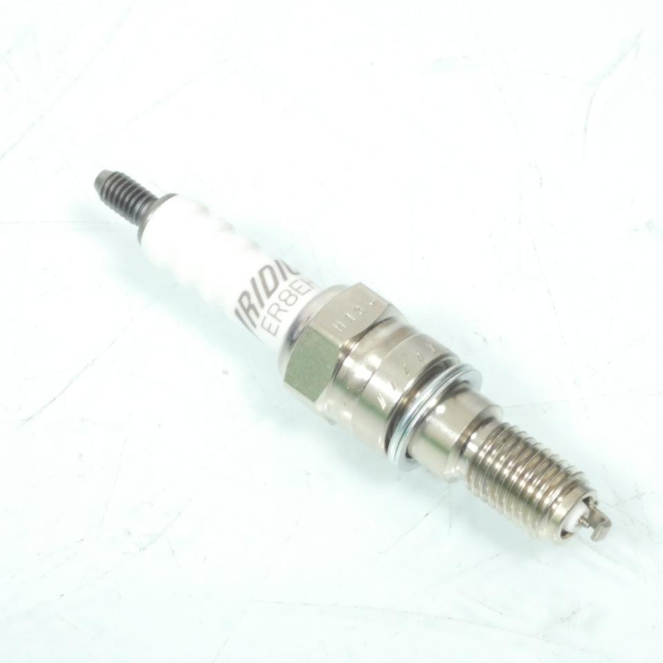 Bougie d'allumage NGK pour scooter Honda 50 Nps Zoomer 2004 à 2010 ER8EHIX / 8201 Neuf