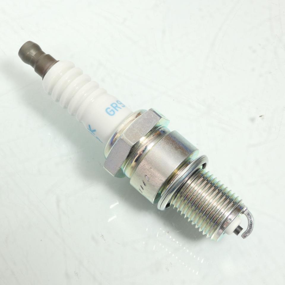 Bougie d'allumage NGK pour moto GR9A-EG / 94841 Neuf