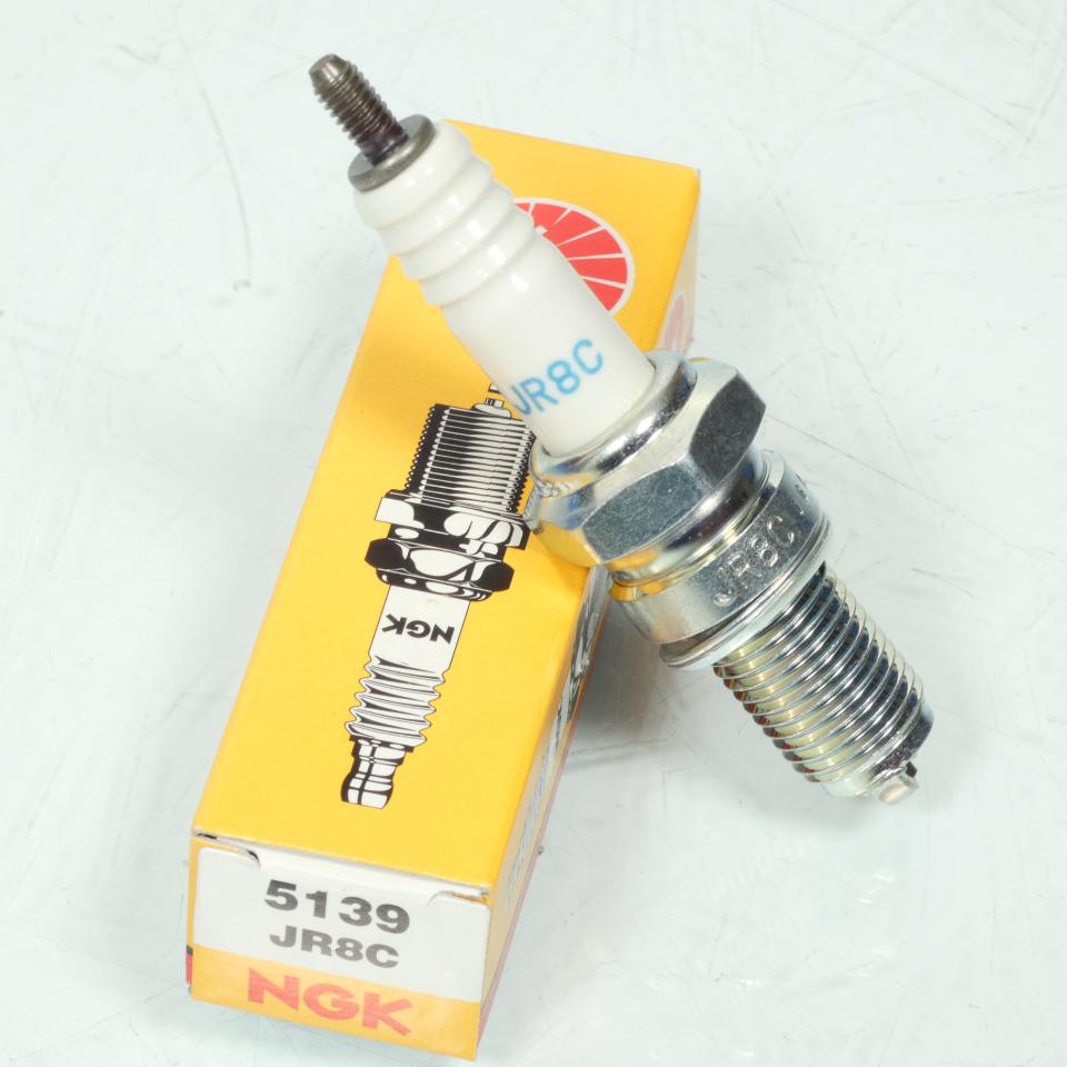 Bougie d'allumage NGK pour moto JR8C / 5139 Neuf