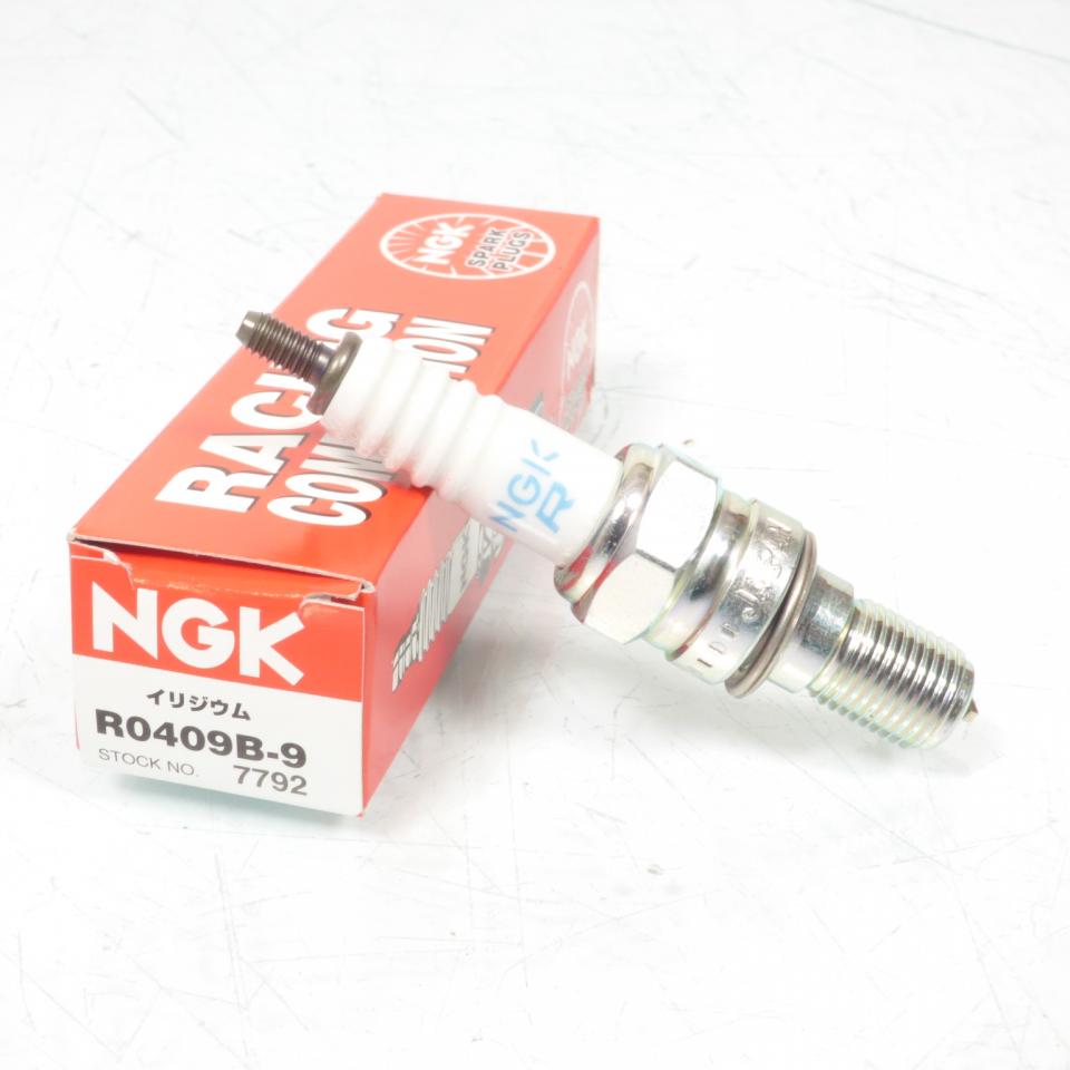 Bougie d'allumage NGK pour moto Honda 250 Cr-F R R0409B-9 / 7792 / Par 4 Neuf