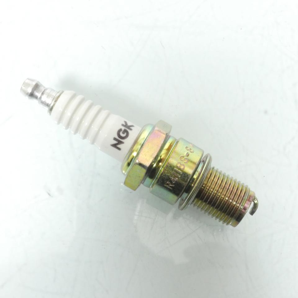 Bougie d'allumage NGK pour moto R4118S-8 / 3236 / Par 4 Neuf