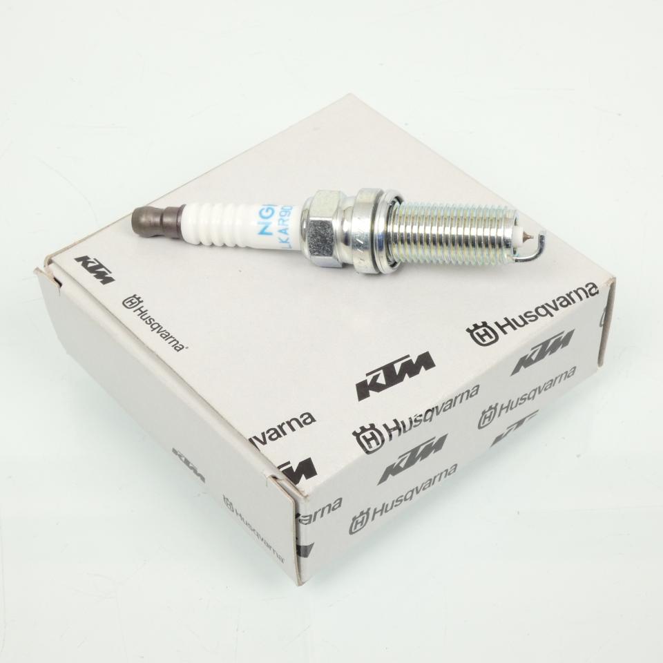 Bougie d'allumage NGK pour moto KTM 1290 Superduke R 2020 à 2023 LKAR9DI-10 Neuf