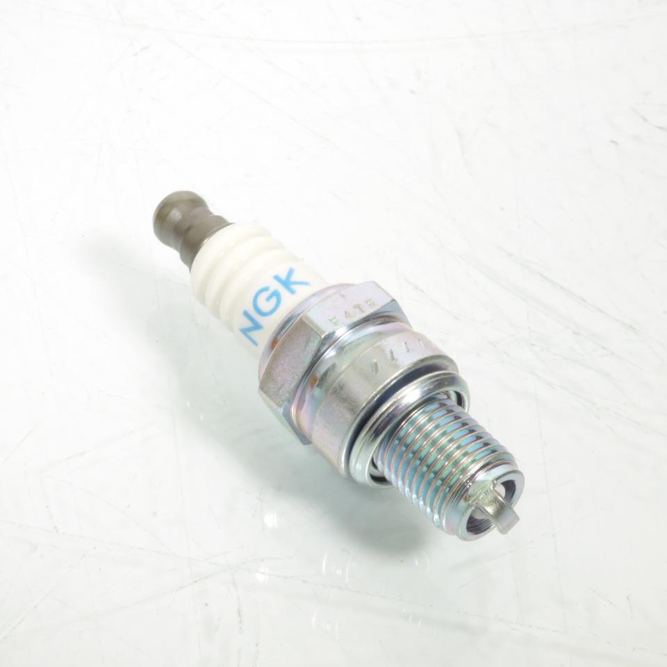 Bougie d'allumage NGK pour moto CMR5H / 7599 / Par 10 Neuf