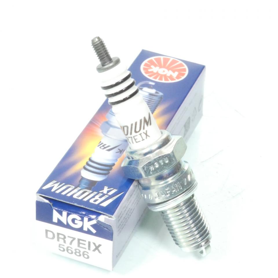 Bougie d'allumage NGK pour Quad Arctic cat 250 2X4 2005 à 2010 DR7EIX / 5686 / Par 4 Neuf