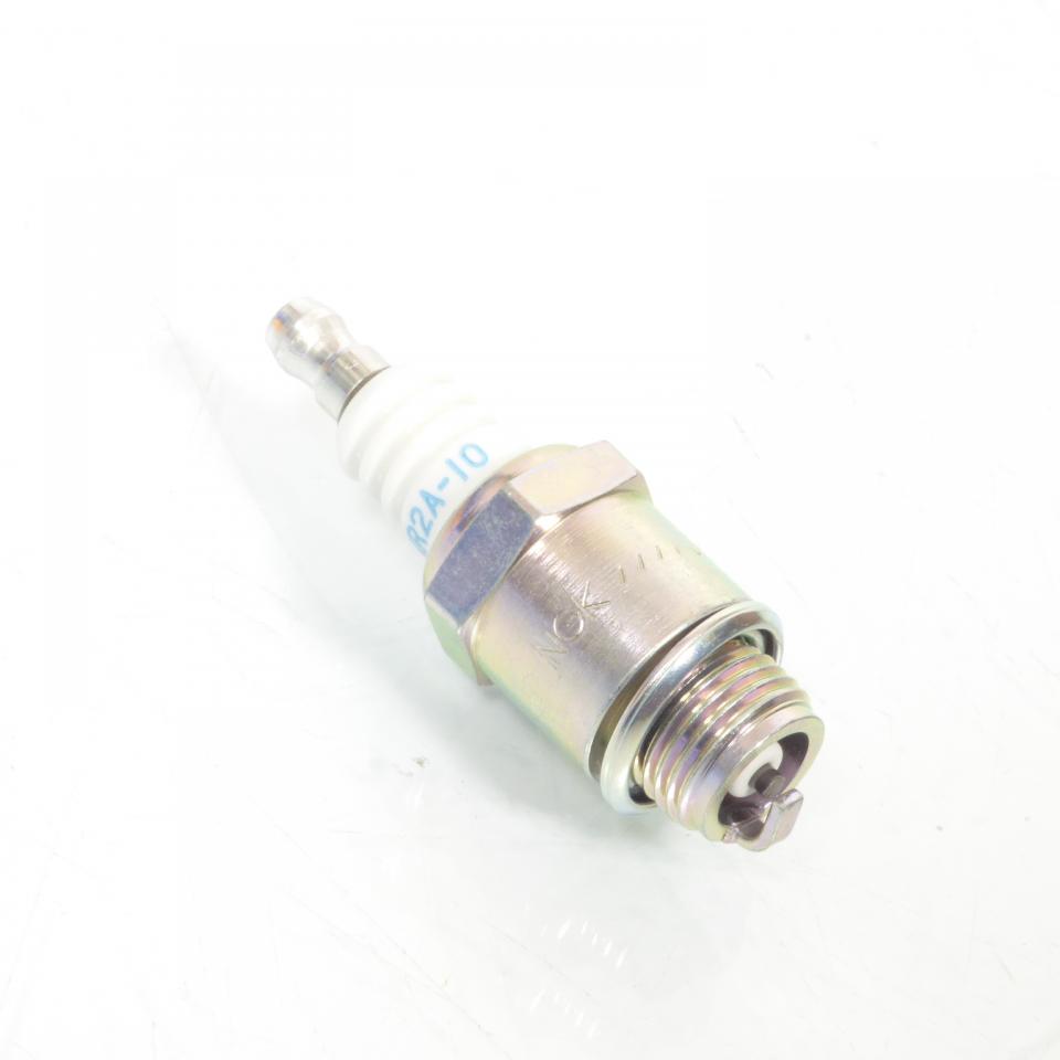Bougie d'allumage NGK pour moto BMR2A-10 / Par 10 Neuf