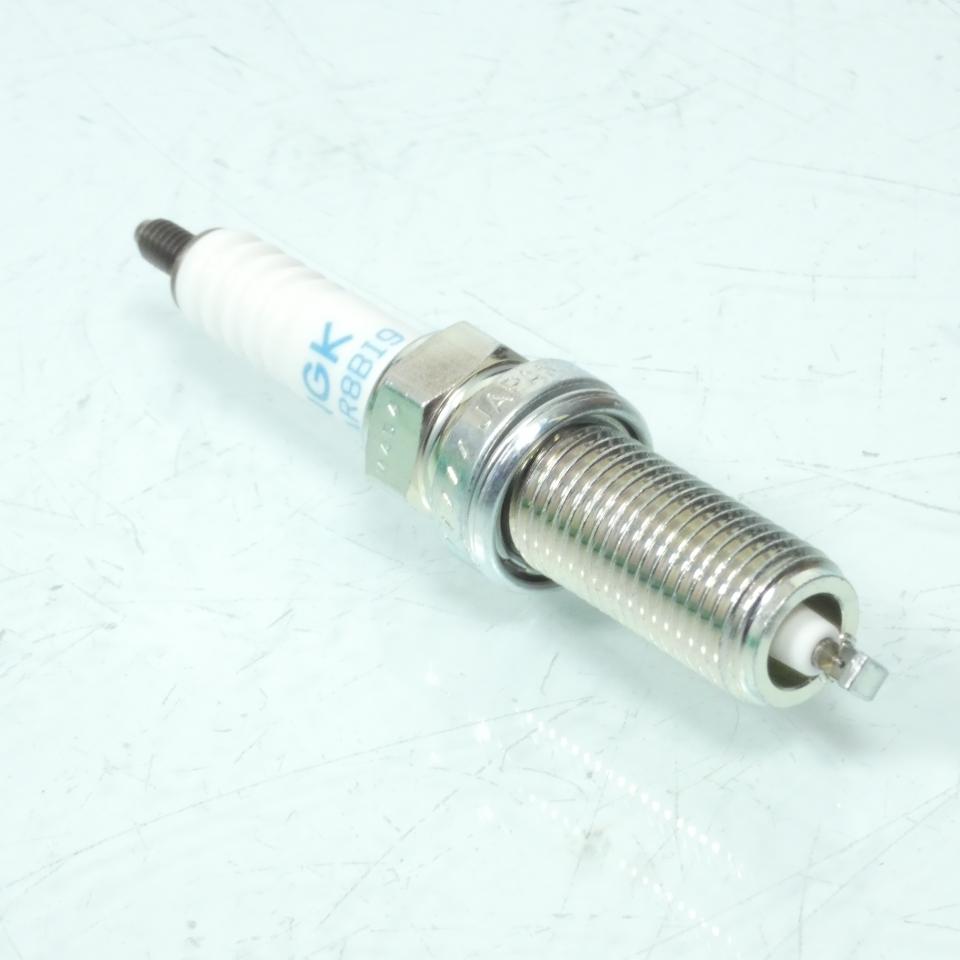 Bougie d'allumage NGK pour Moto Husaberg 390 FE 2010 à 2012 LKAR8BI9 / 1553 / Par 4 Neuf