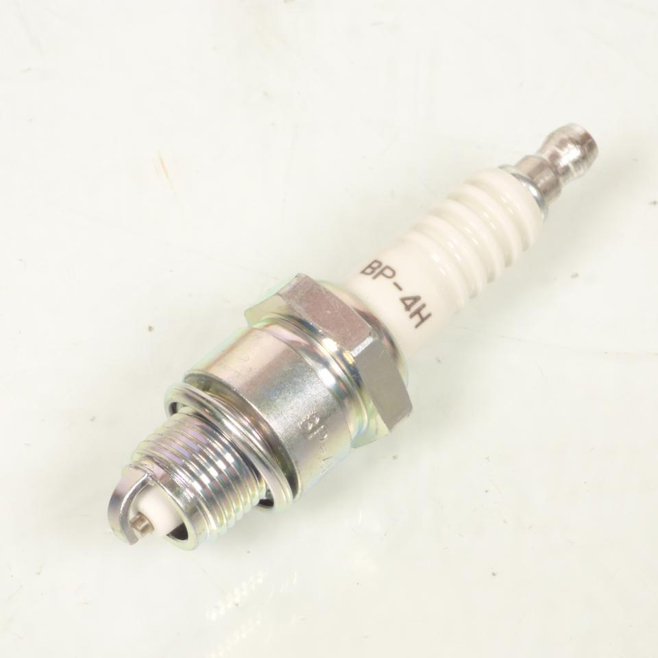Bougie d'allumage NGK pour moto Suzuki 50 Tr Après 1995 BP-4H / Par 10 Neuf
