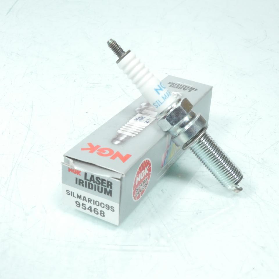 Bougie d'allumage NGK pour moto Honda 1000 Cbr Rr SILMAR10C9S / 95468 / 31911-MKF-D71 Neuf