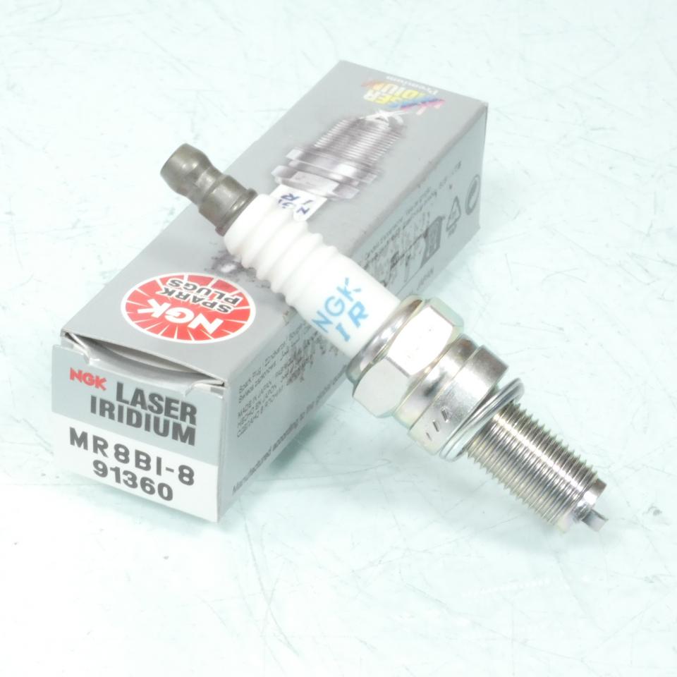 Bougie d'allumage NGK pour moto MR8BI-8 / 1A010638 / 91360 Neuf