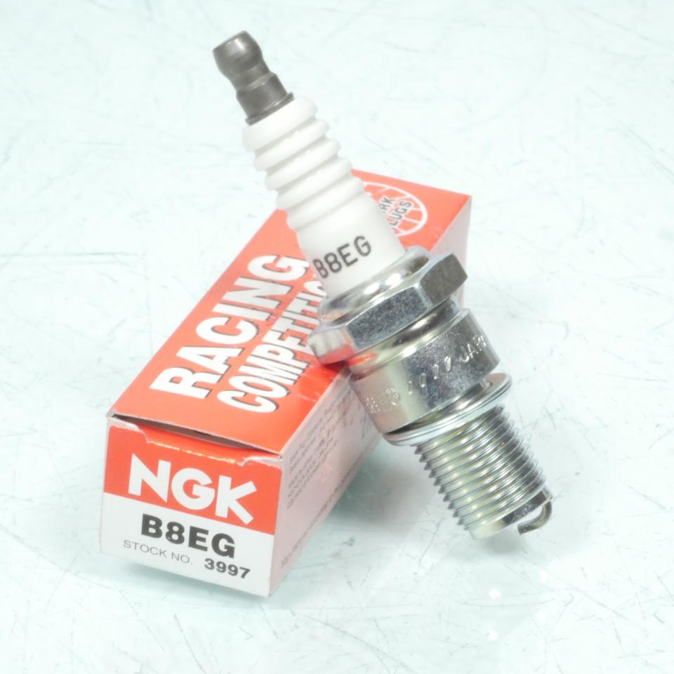 Bougie d'allumage NGK pour moto B8EG-SOLID / 3997 Neuf