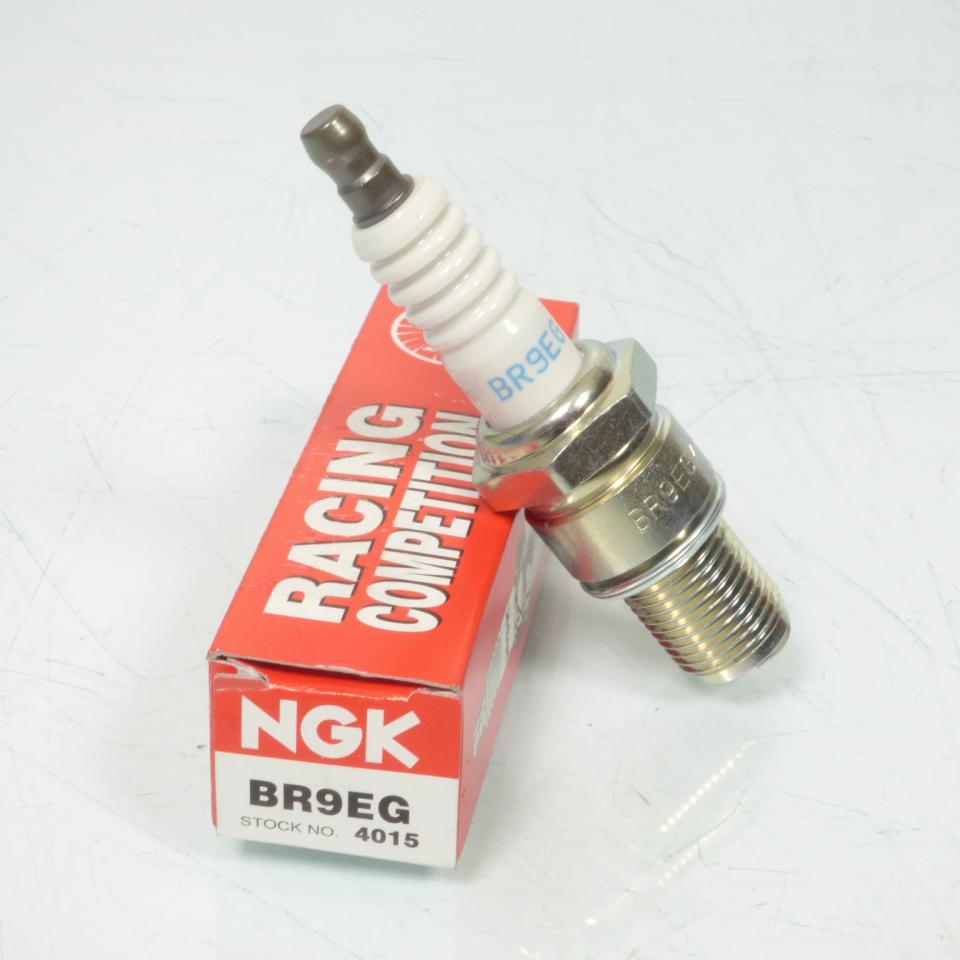 Bougie d'allumage NGK pour moto BR9EG-SOLID / 4015 Neuf