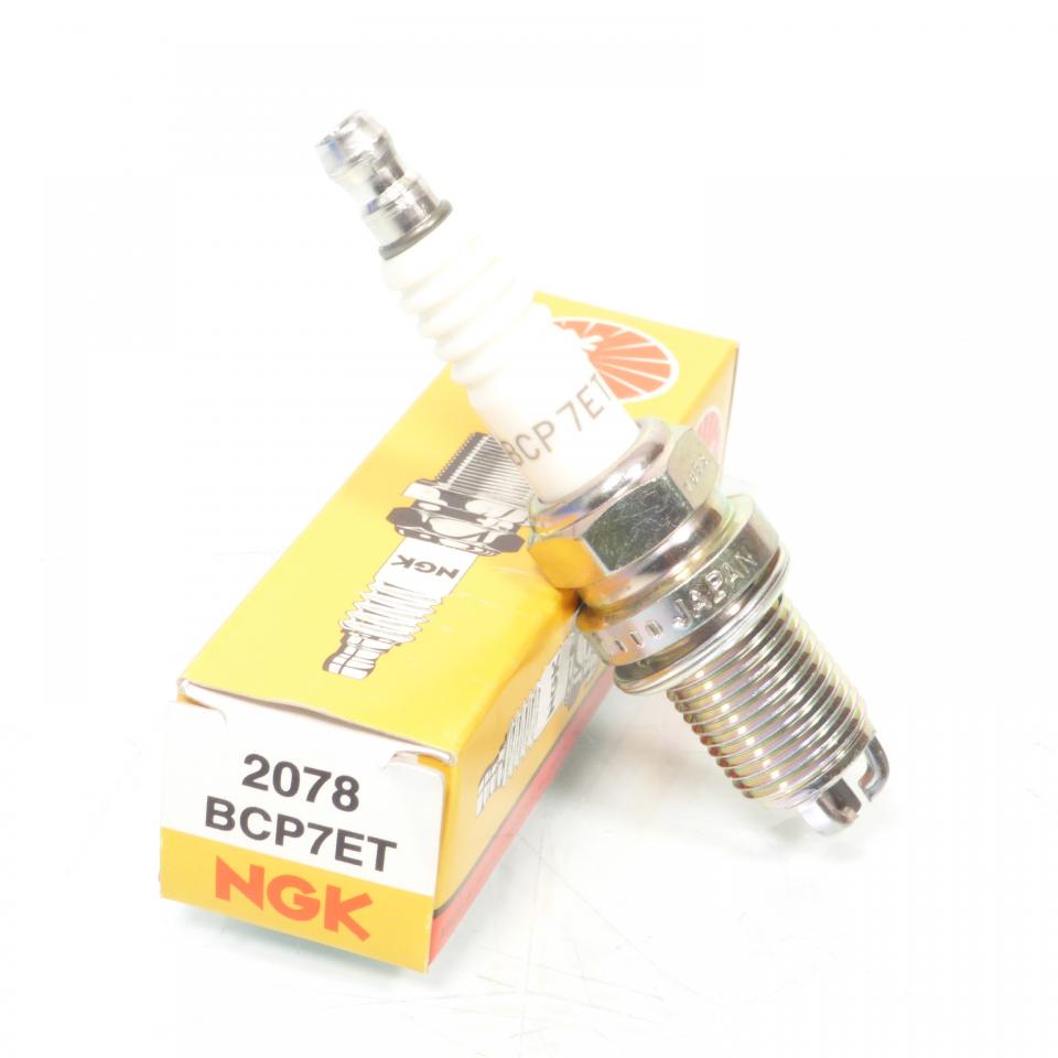 Bougie d'allumage NGK pour moto BCP7ET / 2078 Neuf