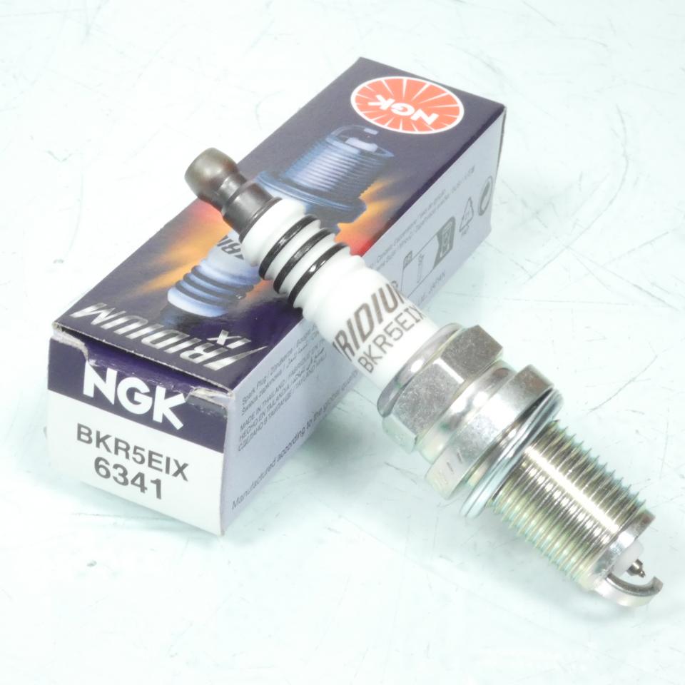 Bougie d'allumage NGK pour moto BKR5EIX / 6341 Neuf