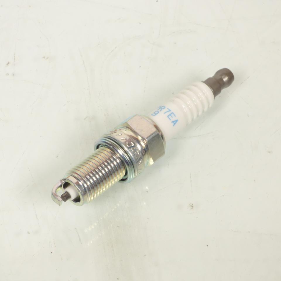 Bougie d'allumage NGK DCPR7EA-9 pour moto Harley Davidson 883 SPORTSTER LOW 6651