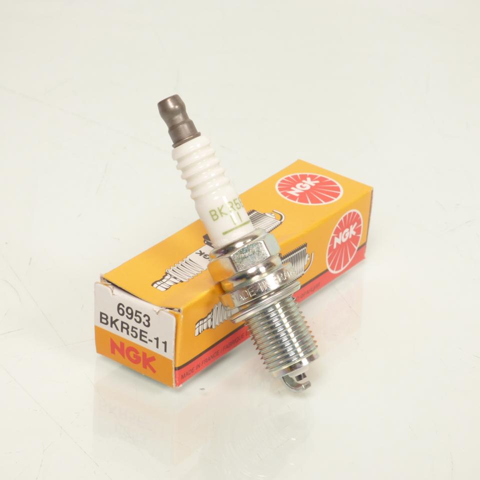Bougie d'allumage NGK BKR5E-11 / 6953 pour moto Neuf