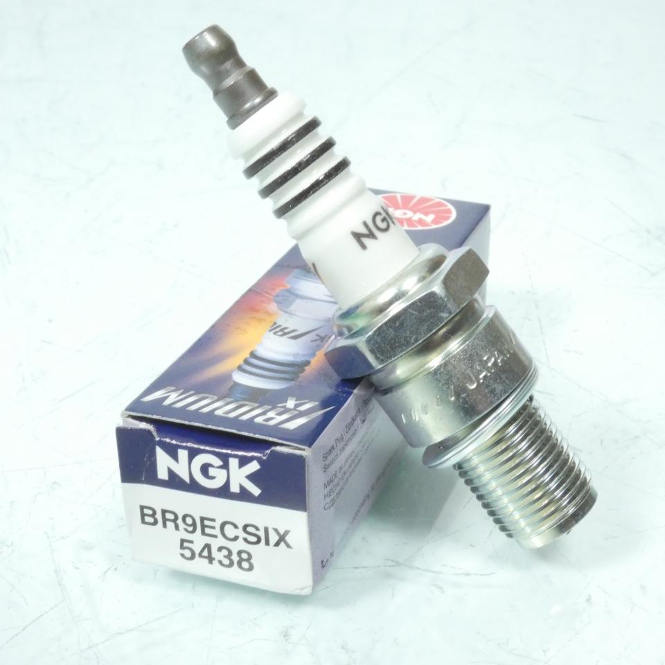 Bougie d'allumage NGK pour Moto Honda 125 NSR F 1997 à 2003 BR9ECSIX / 5438 Neuf