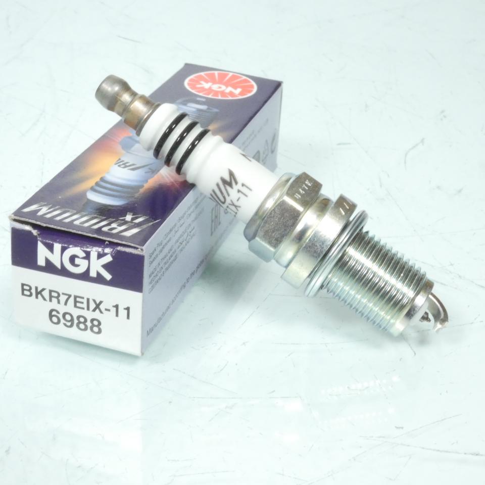 Bougie d'allumage NGK pour moto Honda 1800 GL Goldwing Après 2012 BKR7EIX-11 / 6988 / Par 4 Neuf