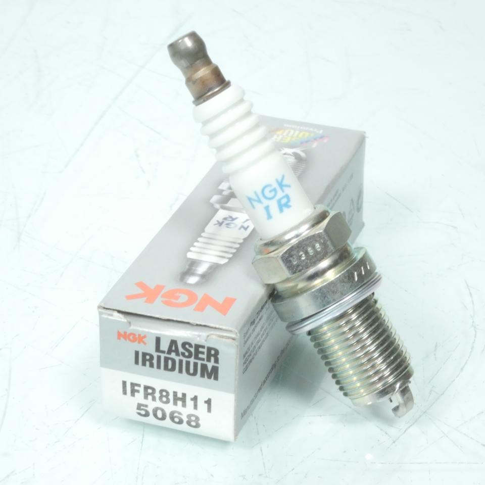 Bougie d'allumage NGK pour Moto Honda 450 CRF R 2002 à 2008 IFR8H11 / 5068 / Par 4 Neuf