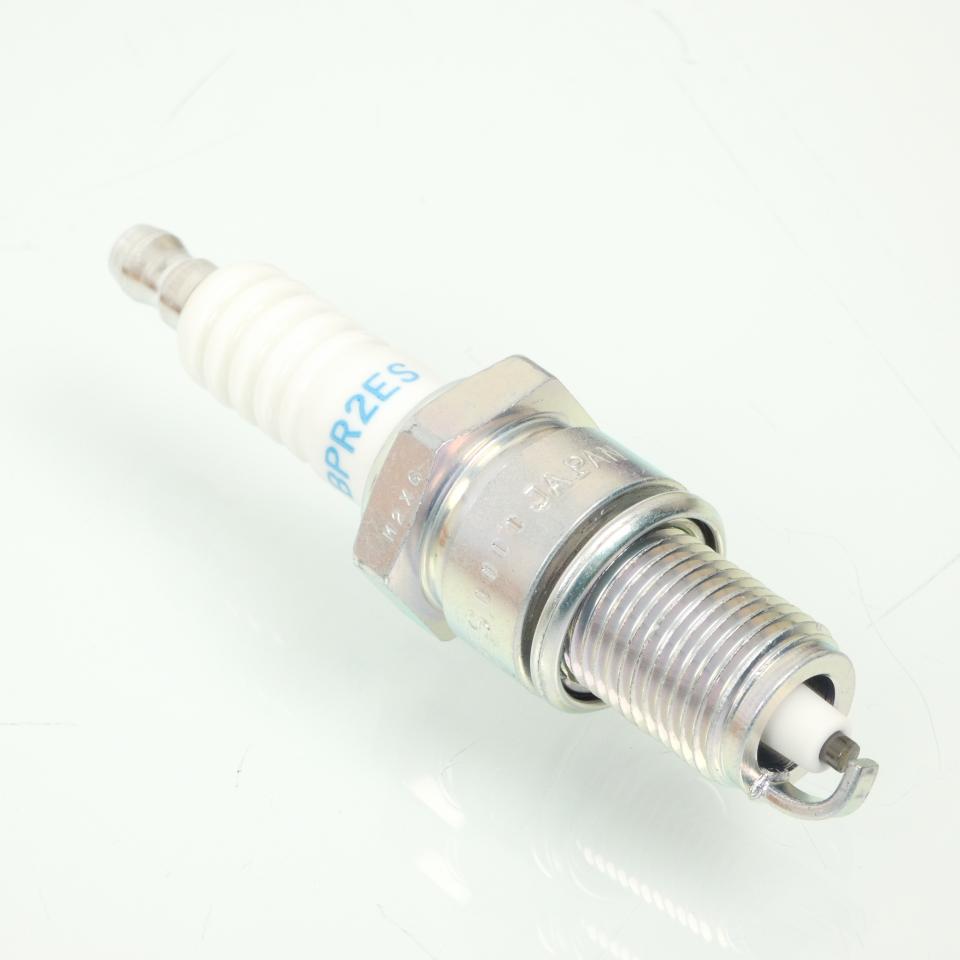 Bougie d'allumage NGK pour moto BPR2ES / 2264 / Par 10 Neuf