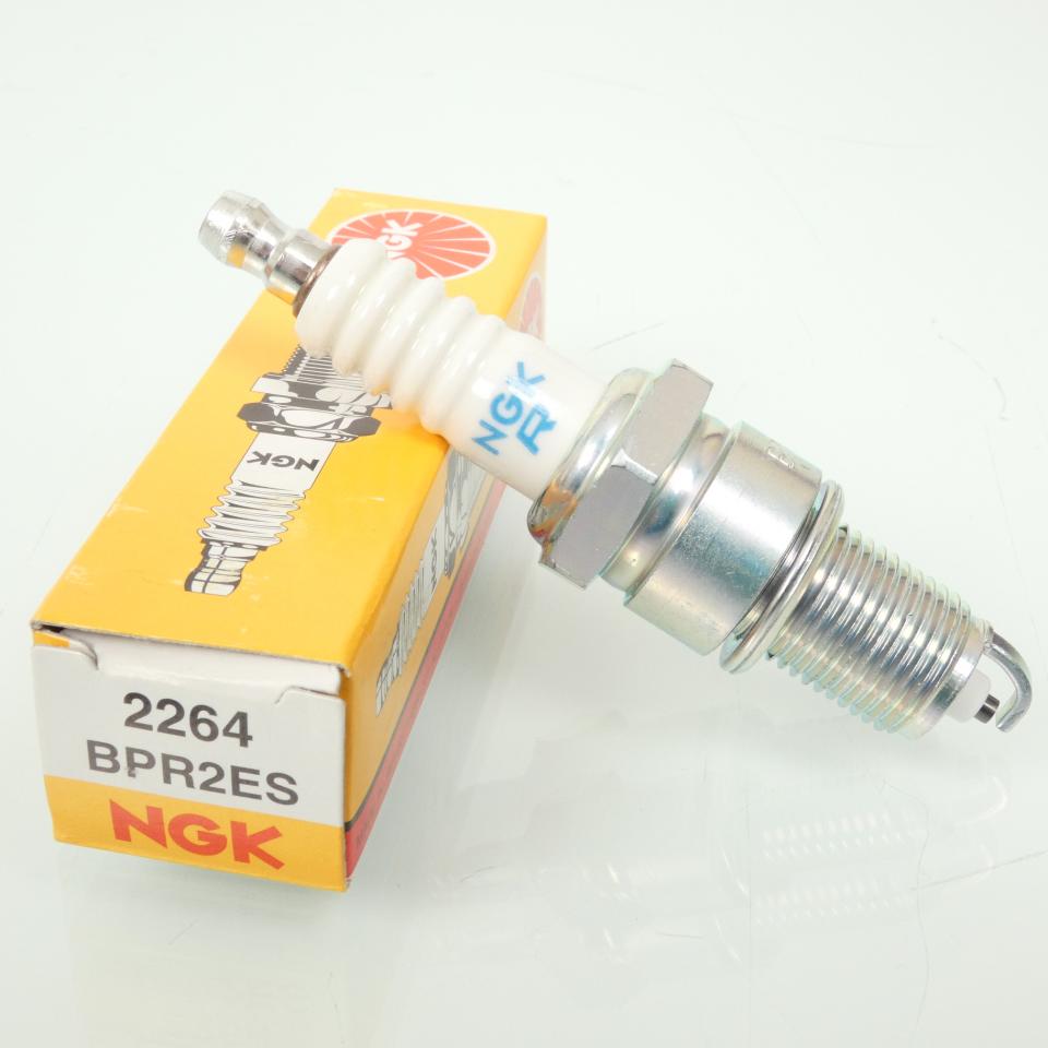 Bougie d'allumage NGK pour moto BPR2ES / 2264 / Par 10 Neuf