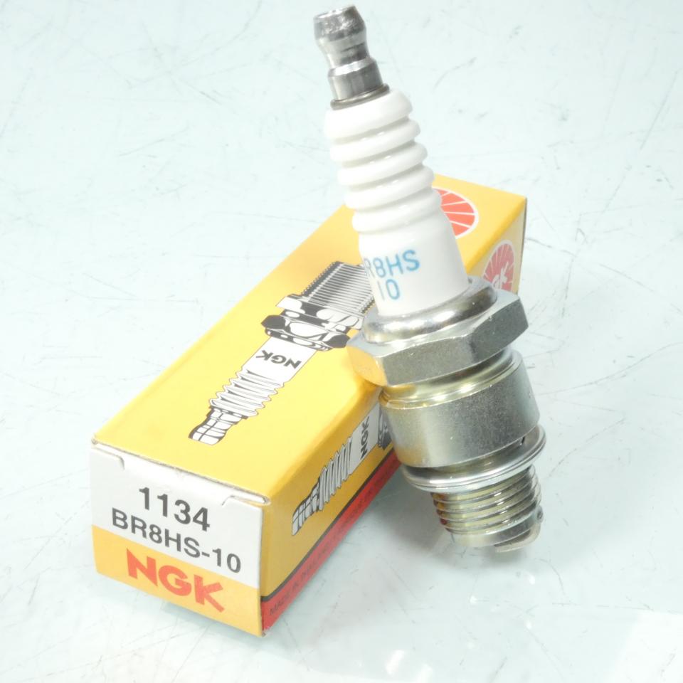 Bougie d'allumage NGK pour Scooter Yamaha 100 Yq Aerox Après 2000 BR8HS-10 / 1134 / Par 10 Neuf
