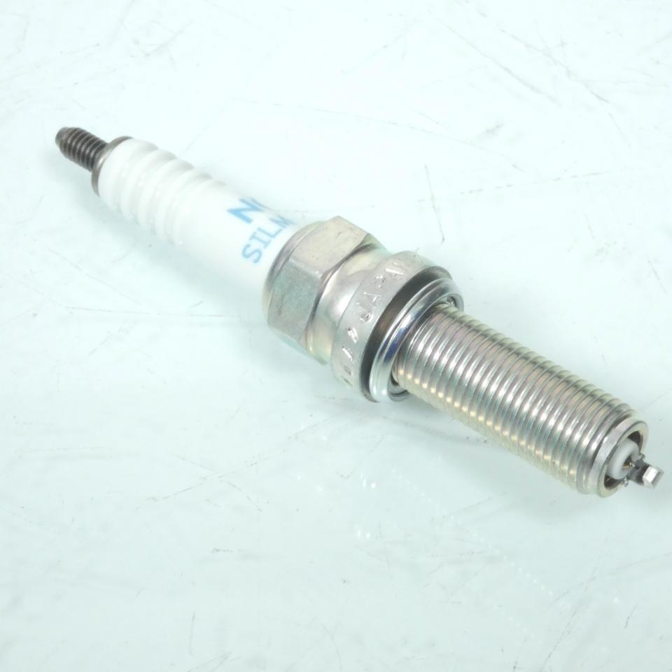 Bougie d'allumage NGK pour Moto Kawasaki 1000 Ninja H2 Après 2015 SILMAR9B9 / 95399 / 920700047 / Par 4 Neuf