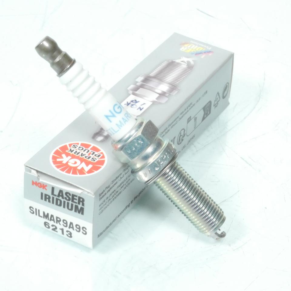 Bougie d'allumage NGK pour moto Honda 450 CRF R Après 2008 SILMAR9A9S / 6213 / Par 4 Neuf
