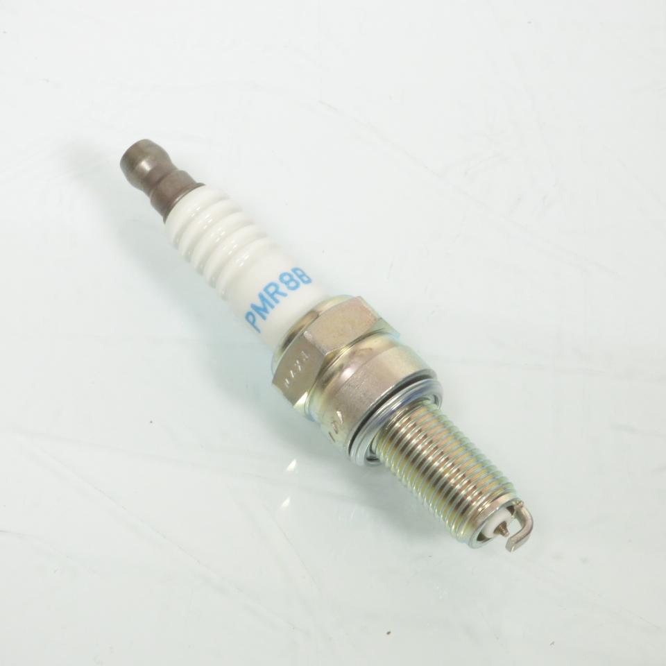 Bougie d'allumage NGK pour moto PMR8B / 6378 / GU05717030 Neuf