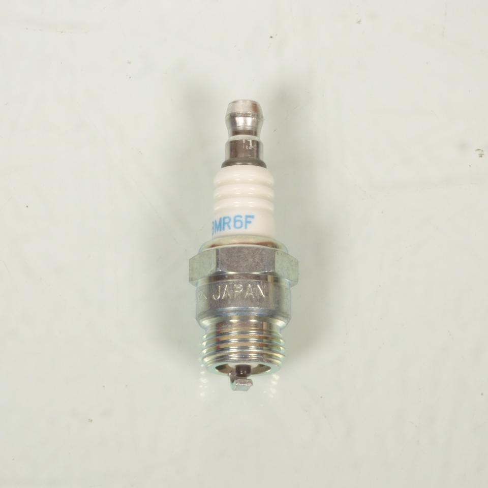 Bougie d'allumage NGK BMR6F / 7683 blister neuve pour motoculture tronçonneuse