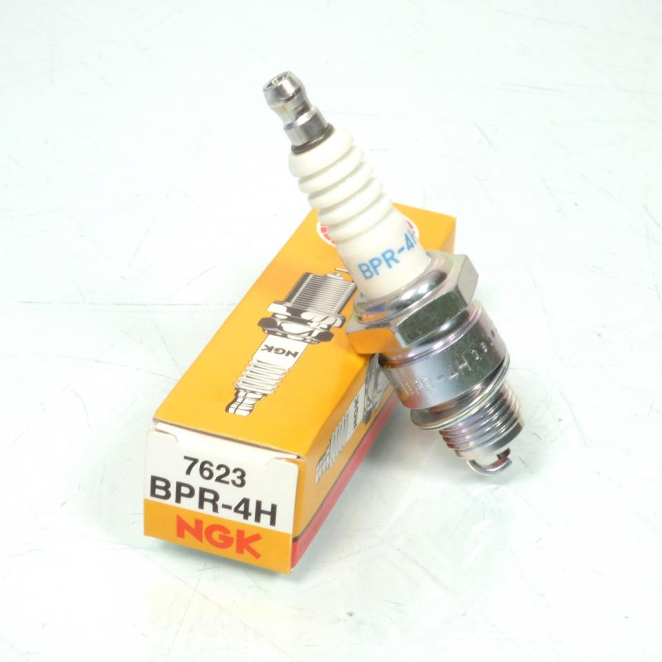 Bougie d'allumage NGK pour moto BPR-4H / 7623 Neuf