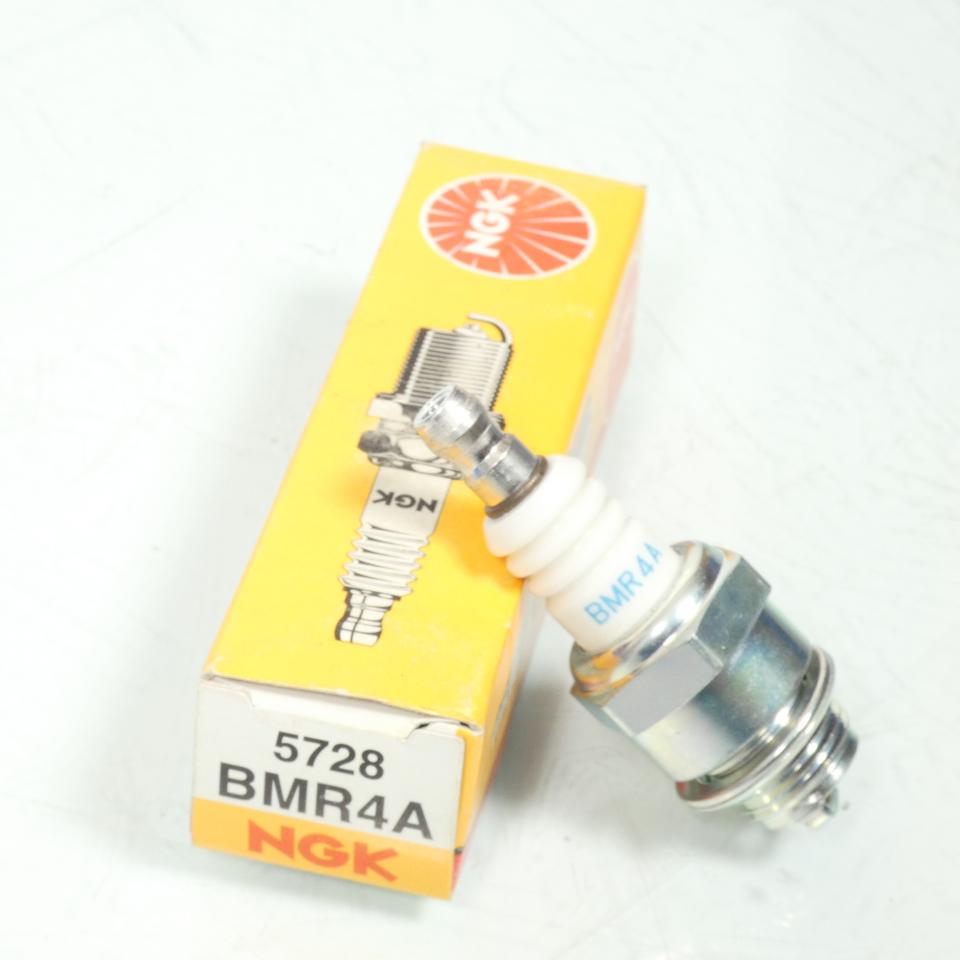 Bougie d'allumage NGK pour moto BMR4A / 5728 Neuf