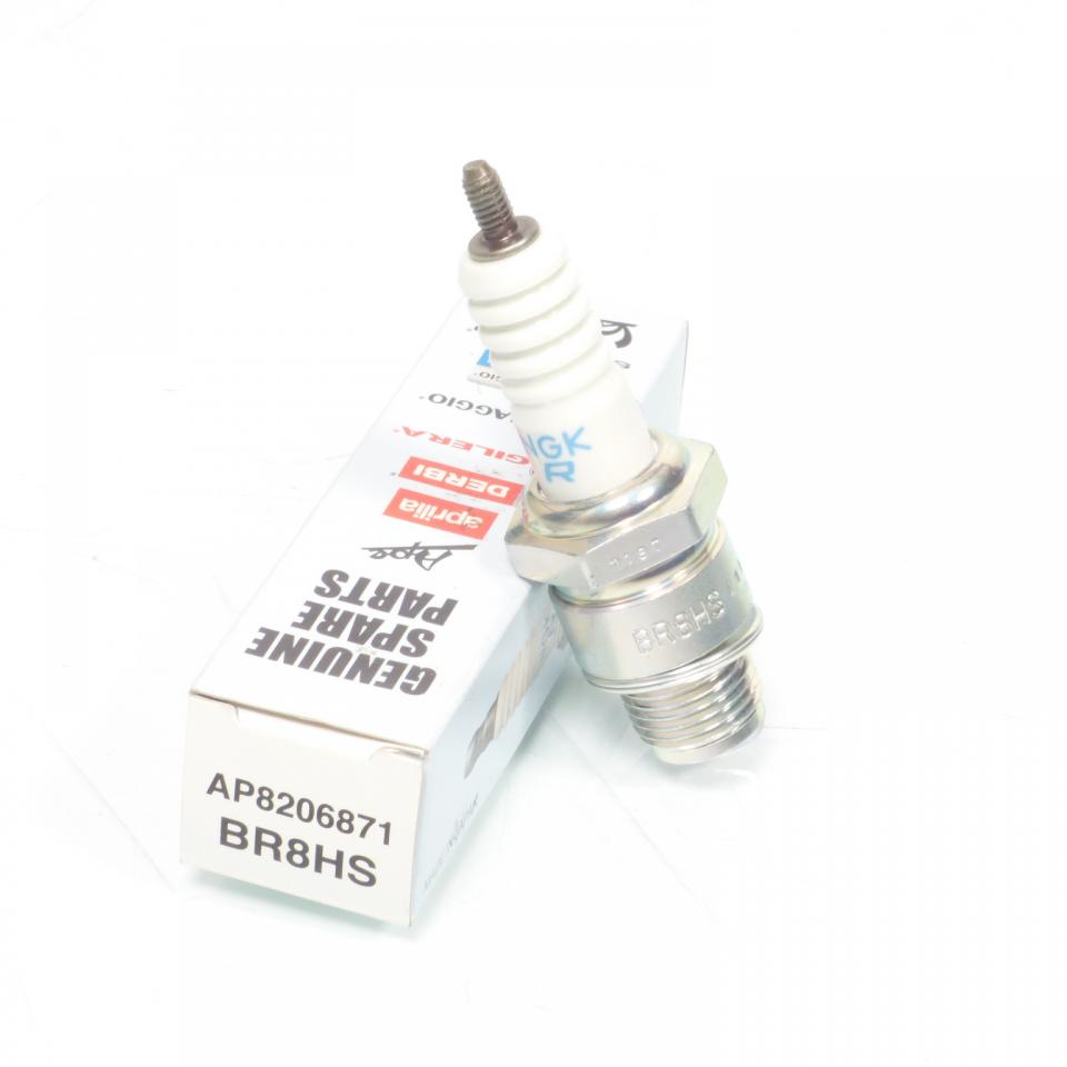 Bougie d'allumage origine pour scooter BR8HS / AP8206871 Neuf