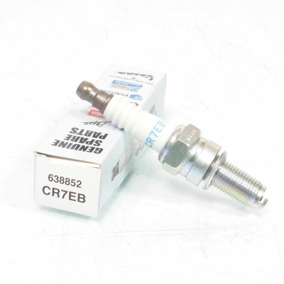 Bougie d'allumage origine pour scooter Piaggio 125 Fly 638852 / CR7EB Neuf
