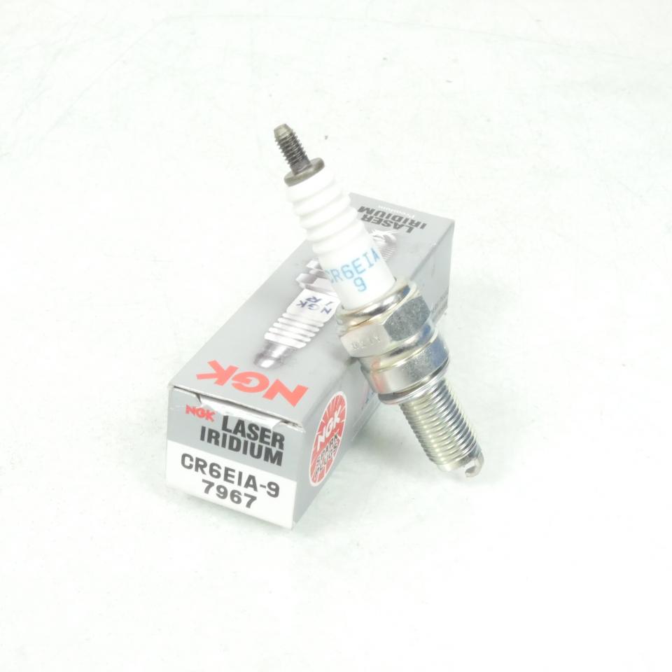 Bougie d'allumage NGK pour moto CR6EIA-9 / 7967 Neuf